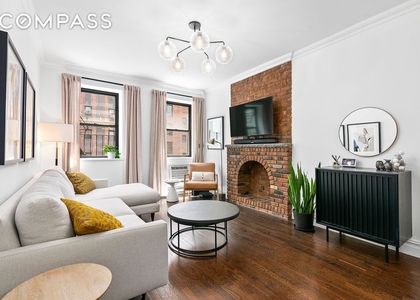 429 W 24th Street - Photo 1
