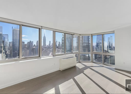 10th Avenue - Photo 1