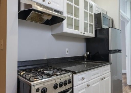East 18th Street - Photo 1