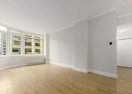 Riverside Boulevard - Photo 1
