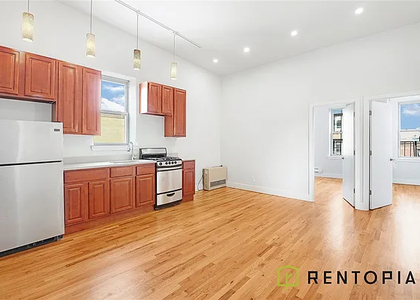 161 Maujer Street - Photo 1