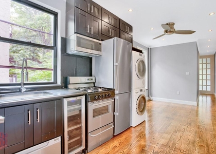 East 105th Street - Photo 1