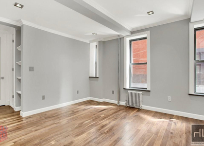 Second Avenue - Photo 1