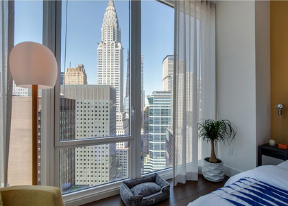 East 44th street - Photo 1