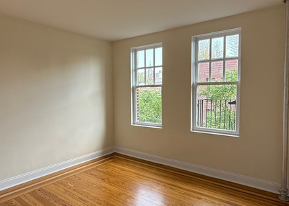 207 West 11th Street - Photo 1