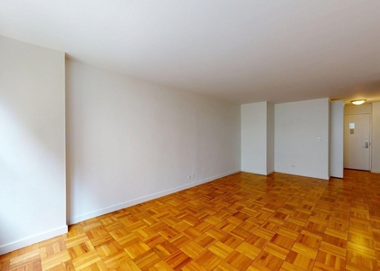East 49th Street - Photo 1