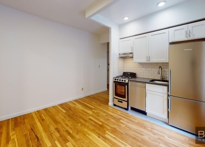 East 73 Street - Photo 1