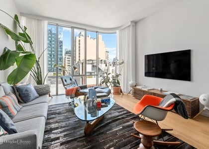 565  Broome St - Photo 1