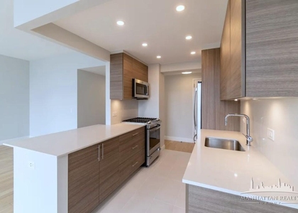 W 48th St - Photo 1
