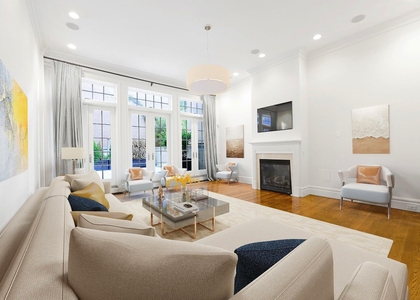 205 E 61st Street - Photo 1