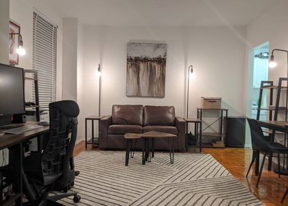West 34th Street - Photo 1