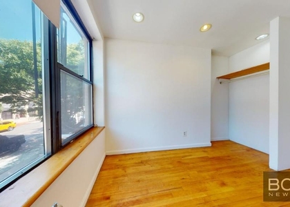 East 11th Street - Photo 1