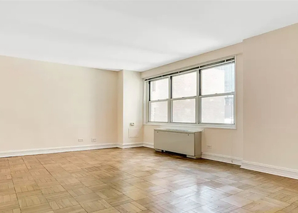 8th Avenue - Photo 1