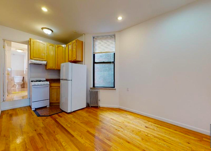 214 East 10th Street - Photo 1