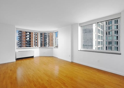 West 42nd Street - Photo 1