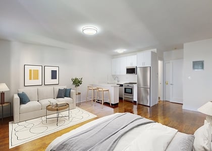 East 65th Street - Photo 1