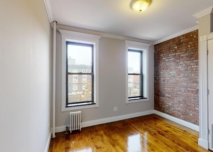 Tenth Avenue - Photo 1