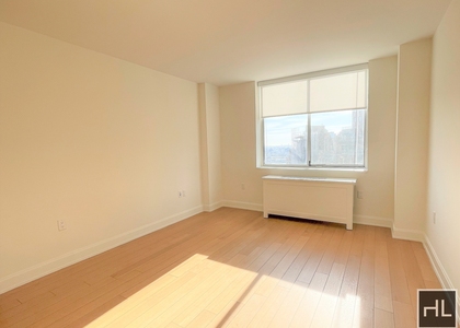 East 54 Street - Photo 1