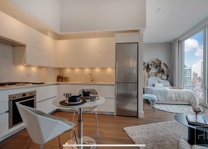 East 44th Street - Photo 1
