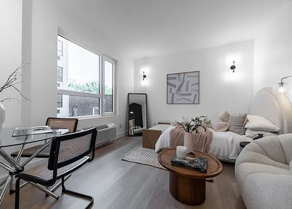 1042 President Street - Photo 1