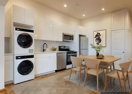 Second Avenue - Photo 1