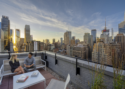 West 34th Street - Photo 1