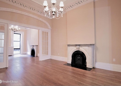 129 W 15th St - Photo 1