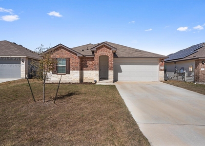 701 Taggart Trl - Photo 1