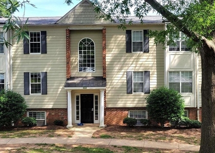 1356 Villa Way - Photo 1