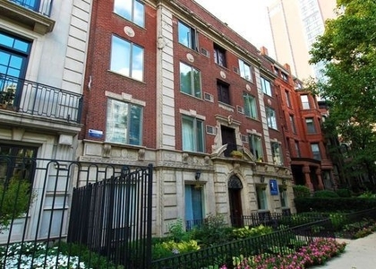 1504 N Dearborn Parkway - Photo 1