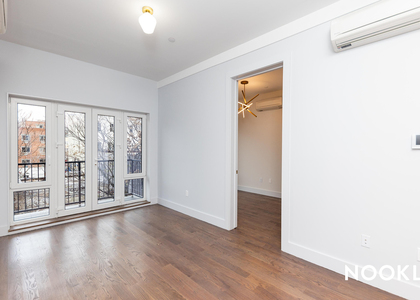 79 varet  street  Brooklyn, NY - Photo 1