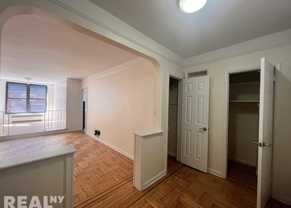 East 24th Street - Photo 1