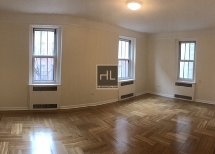 Jane St - Photo 1