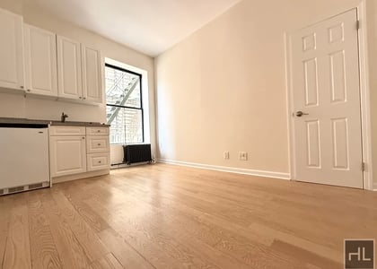 West 72 Street - Photo 1