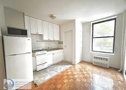 323a East 89th Street - Photo 1