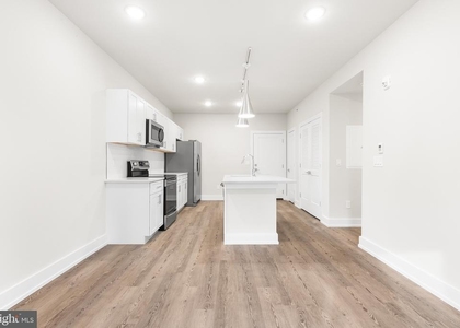 214 Vine Street - Photo 1