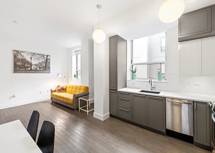 416 West 52nd Street - Photo 1