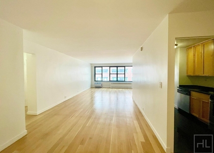 Fourth Avenue - Photo 1