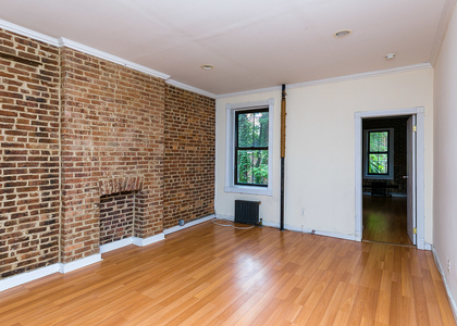 71 Pineapple Street - Photo 1