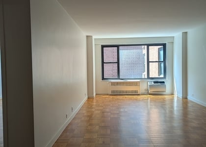 4th Ave - Photo 1