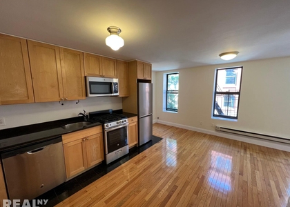 273 Mott St - Photo 1