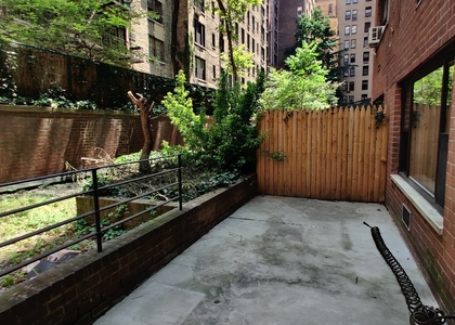 1st Ave/55 - Photo 1