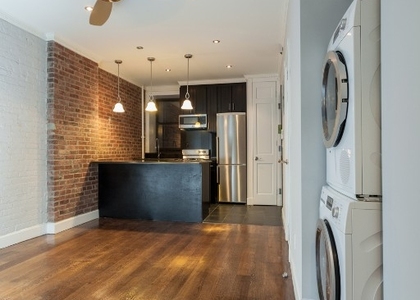 434 West 52nd Street - Photo 1