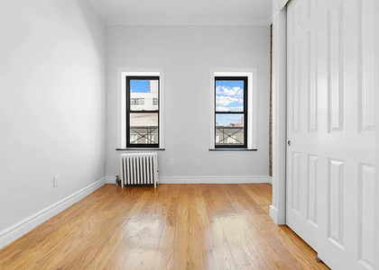 10th Avenue - Photo 1