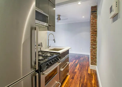 Lexington Avenue - Photo 1