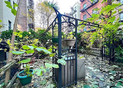 East 89th Street - Photo 1