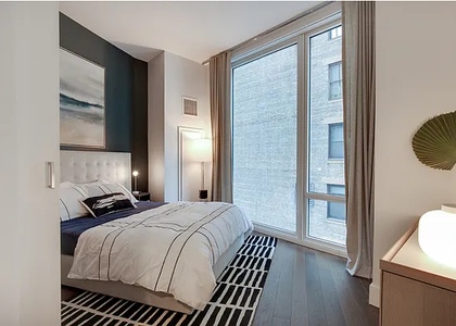 East 44th Street - Photo 1