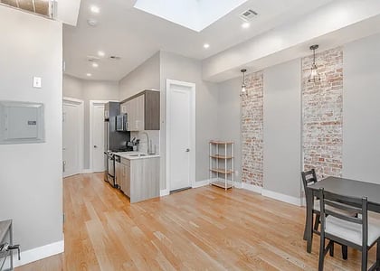 306 Linden Street - Photo 1