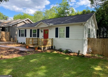 1127 Dobbs Drive Se - Photo 1