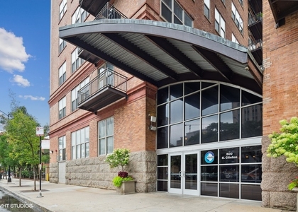 500 S Clinton Street - Photo 1
